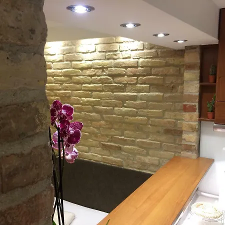 Nicola's Apartamento *